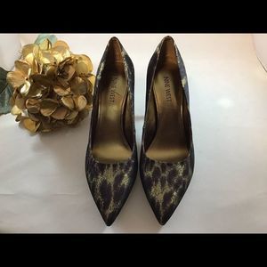 Nine West cheetah print pump size 7 1/2.